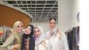 Nagita Slavina, Shireen Sungkar, Zaskia Sungkar, dan Paula Verhoeven tampil kompak kenakan hijab [instagram/shireensungkar]